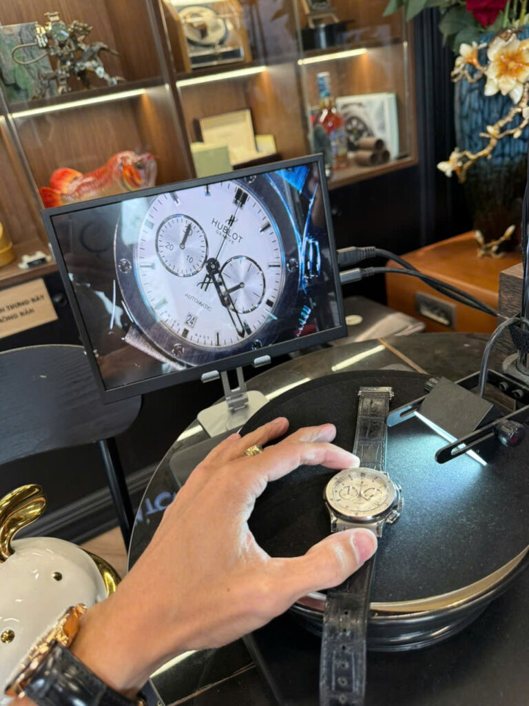 Đổi vị thế tài chính cùng dòng Chopard Alpine Eagle lướt 3