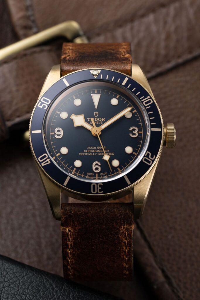Sức hút từ vẻ đẹp cổ điển Tudor Black Bay mới. 3