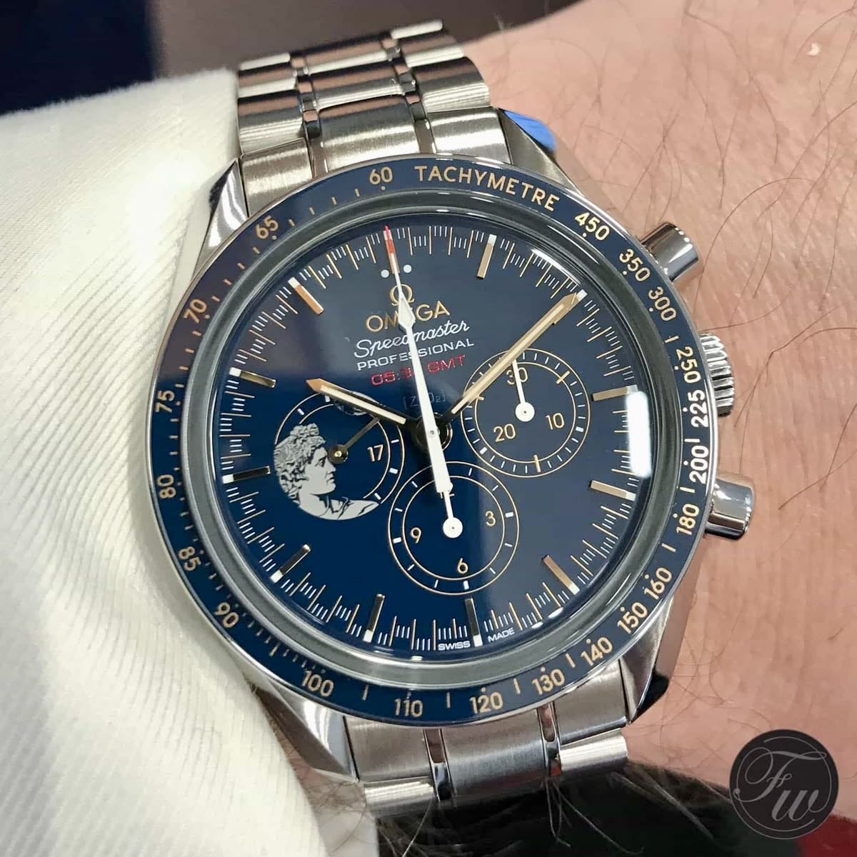 Chiêm ngưỡng vẻ đẹp hoàn mỹ của huyền thoại Omega Seamaster. 1