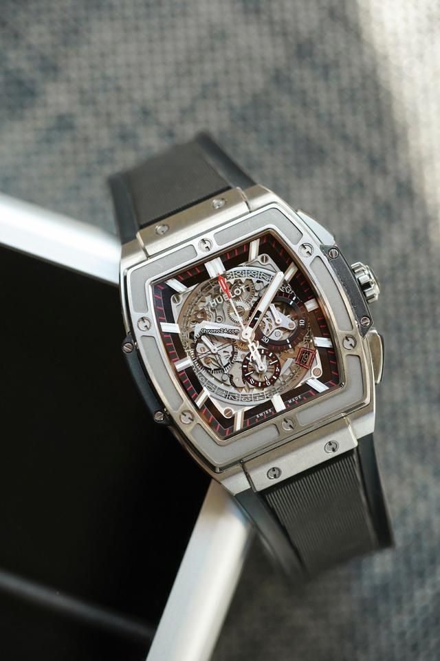 Khám phá dòng chảy thời gian cùng Hublot Spirit Big Bang 2