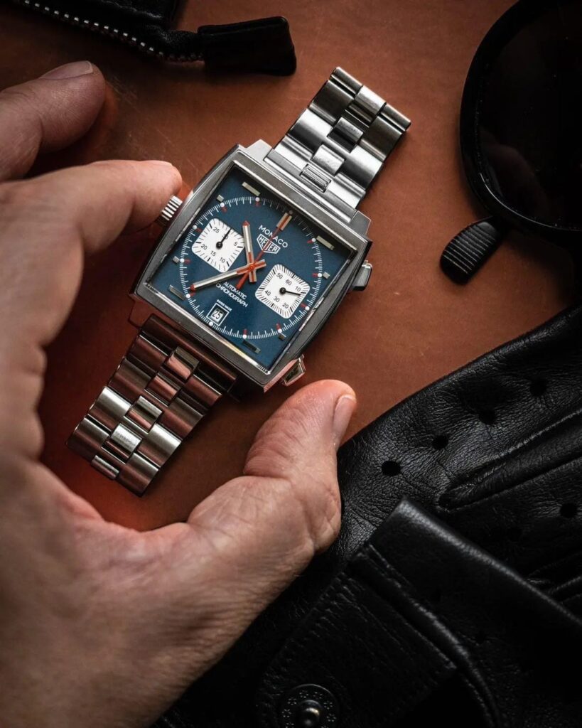Thiết kế mặt vuông huyền thoại của Tag Heuer Monaco. 2