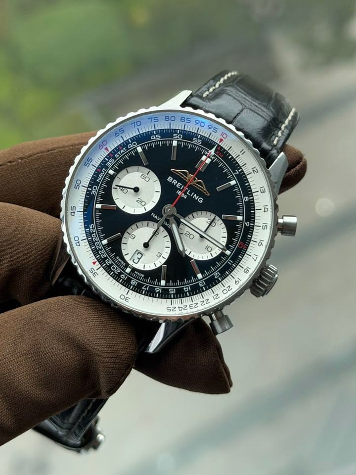 Đặc điểm nhận diện cỗ máy phi công hãng Breitling Navitimer. 2