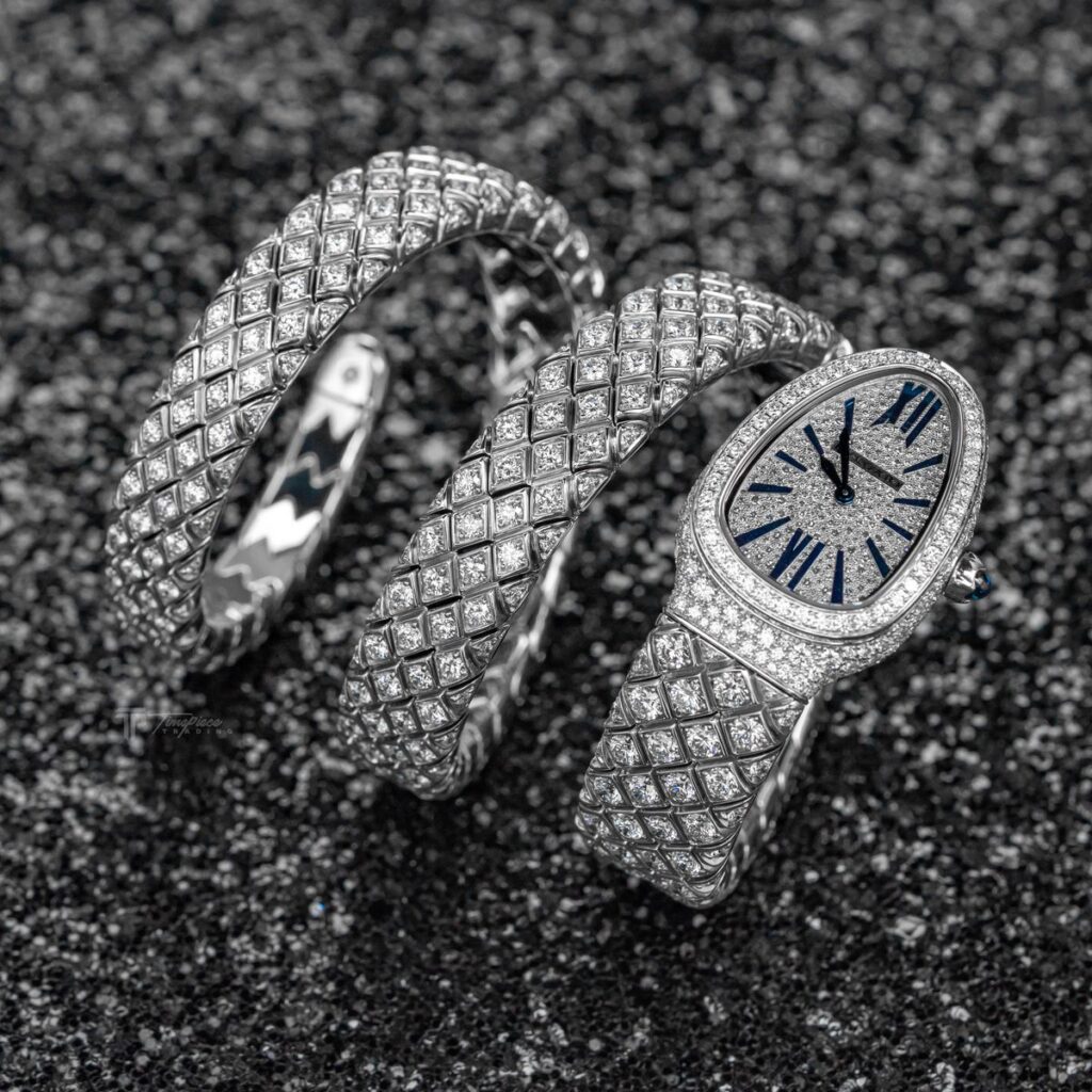 Sức hút từ thiết kế hình rắn độc đáo BVLGARI Serpenti 1