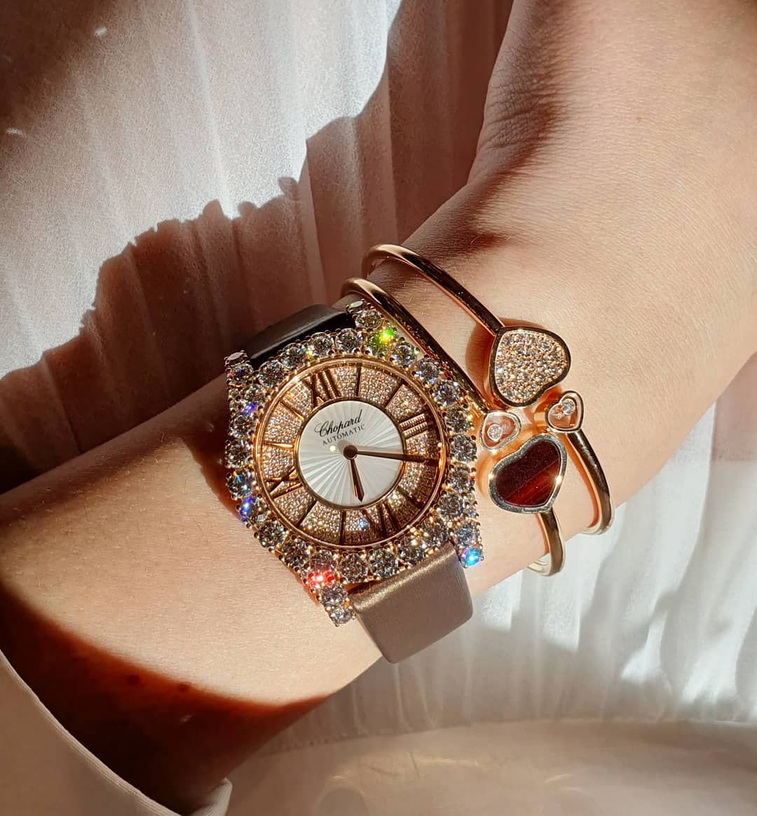 Cảm nhận vẻ đẹp từ viên kim cương nhảy múa Chopard. 2