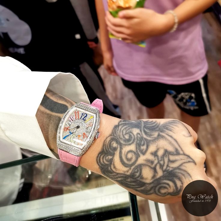 Vẻ quyến rũ từ những đường uốn cong vỏ Franck Muller 1