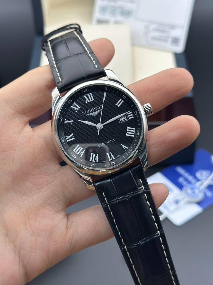 Đánh giá chi tiết thiết kế đồng hồ Longines Master Collection. 2