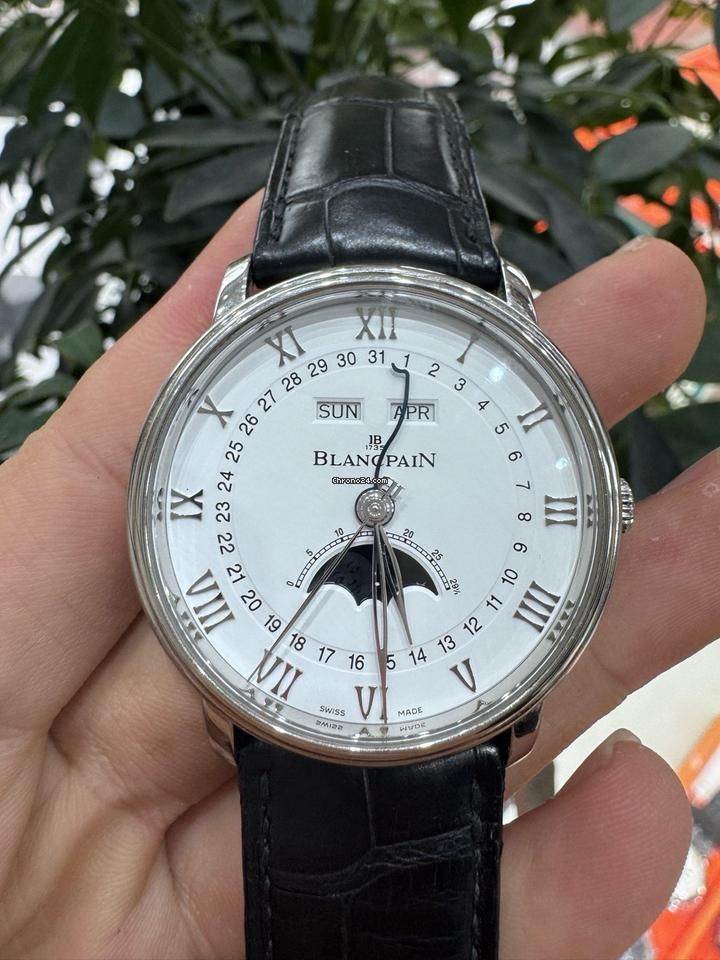 Cùng ngắm nhìn từng chi tiết chạm khắc tỉ mỉ Blancpain. 3