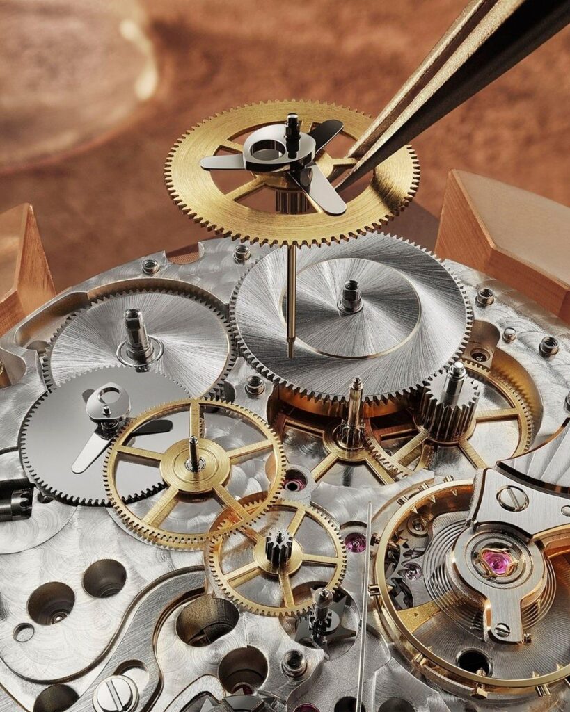 Giải mã sức quyến rũ từ các ốc vít cỗ Cartier 1
