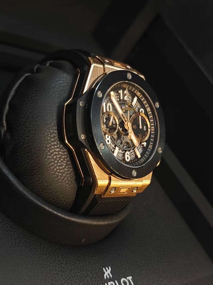 Khai phá chất liệu vàng pha gốm độc đáo cỗ Hublot 2