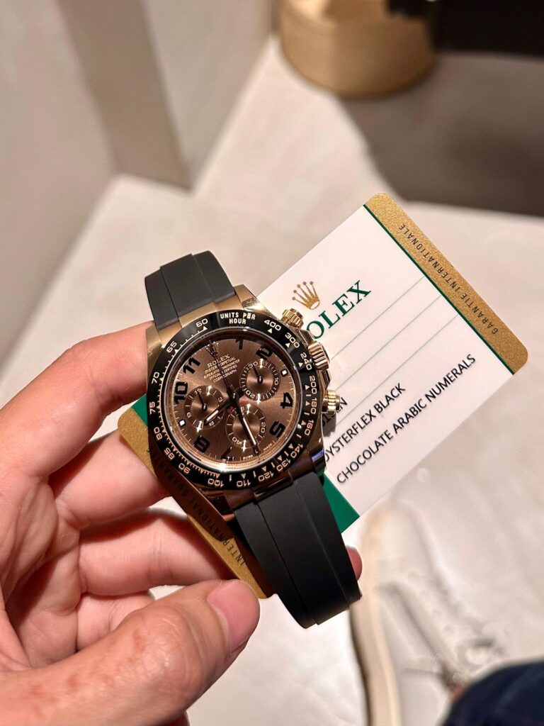 Bí quyết làm nên lớp sơn mặt số đỉnh cao Rolex 3