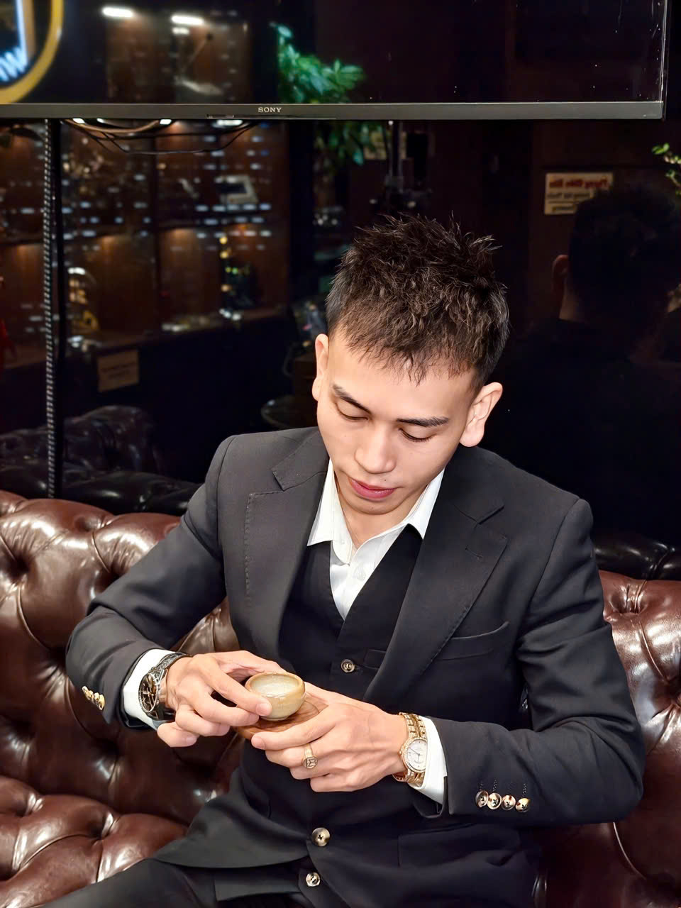 Thu mua đồng hồ Rolex Yacht Master lướt tại Hoàn Kiếm 3