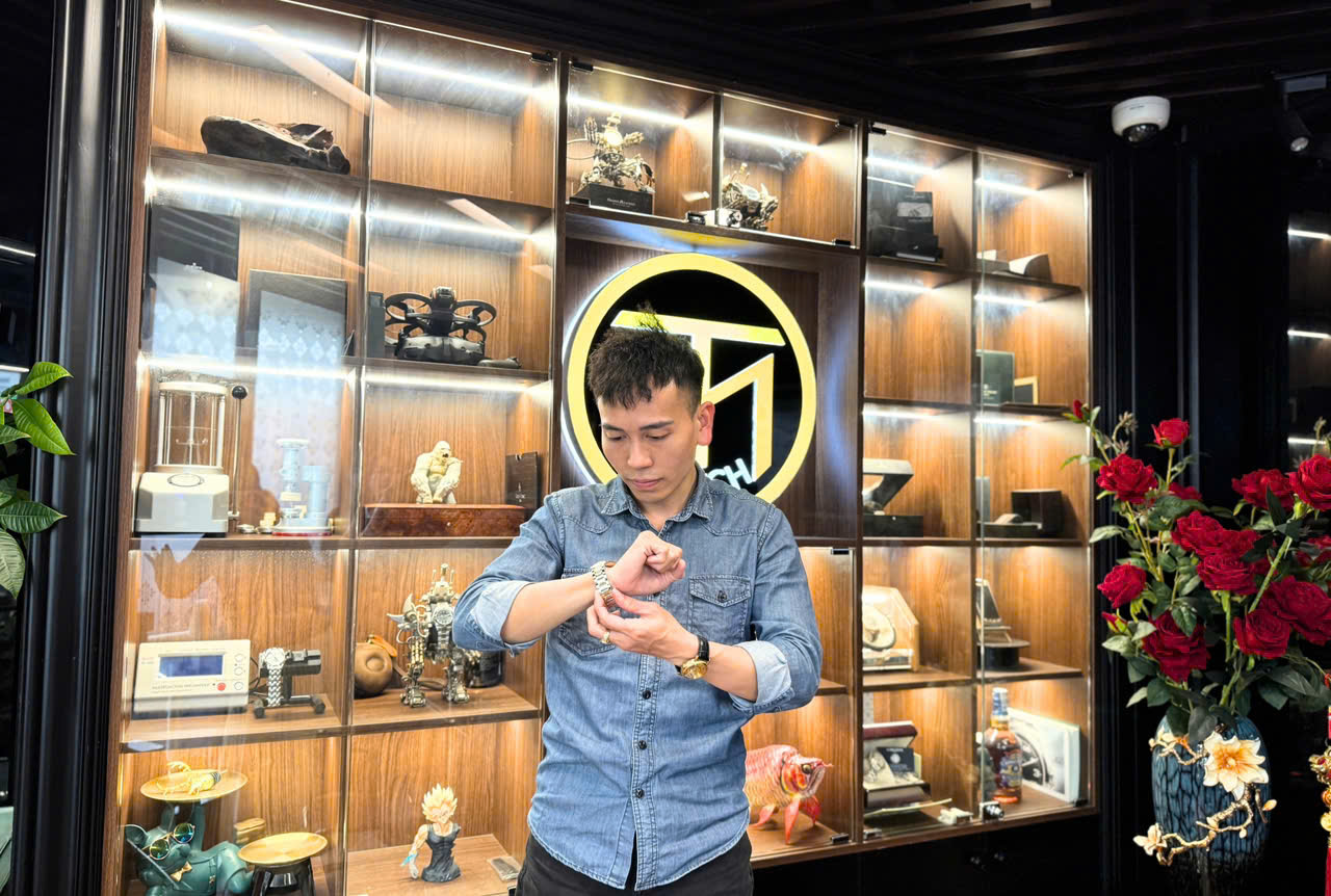 Địa chỉ thu mua đồng hồ Hermès cũ tại phố Thụy Khuê. 2