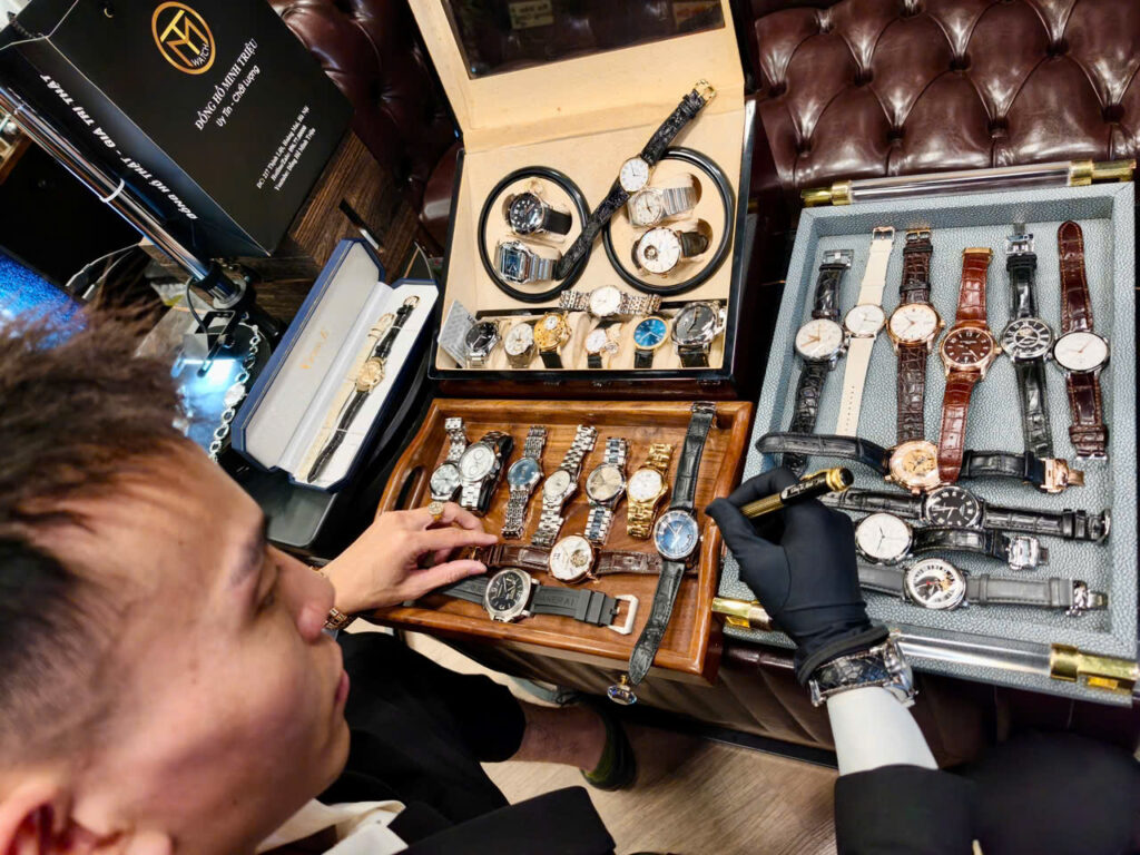 Định giá cỗ máy Audemars Piguet Royal Oak Jumbo bao nhiêu? 2
