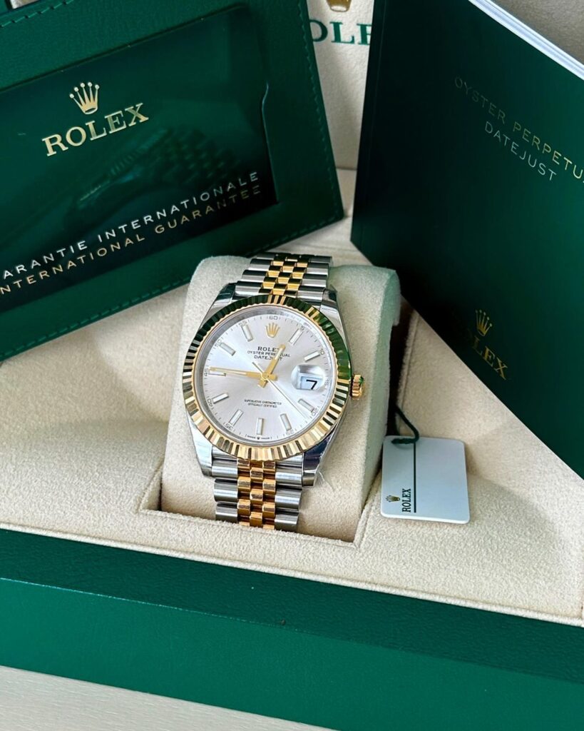 Nét quyến rũ ngầm từ cọc số kim cương Rolex Datejust. 1