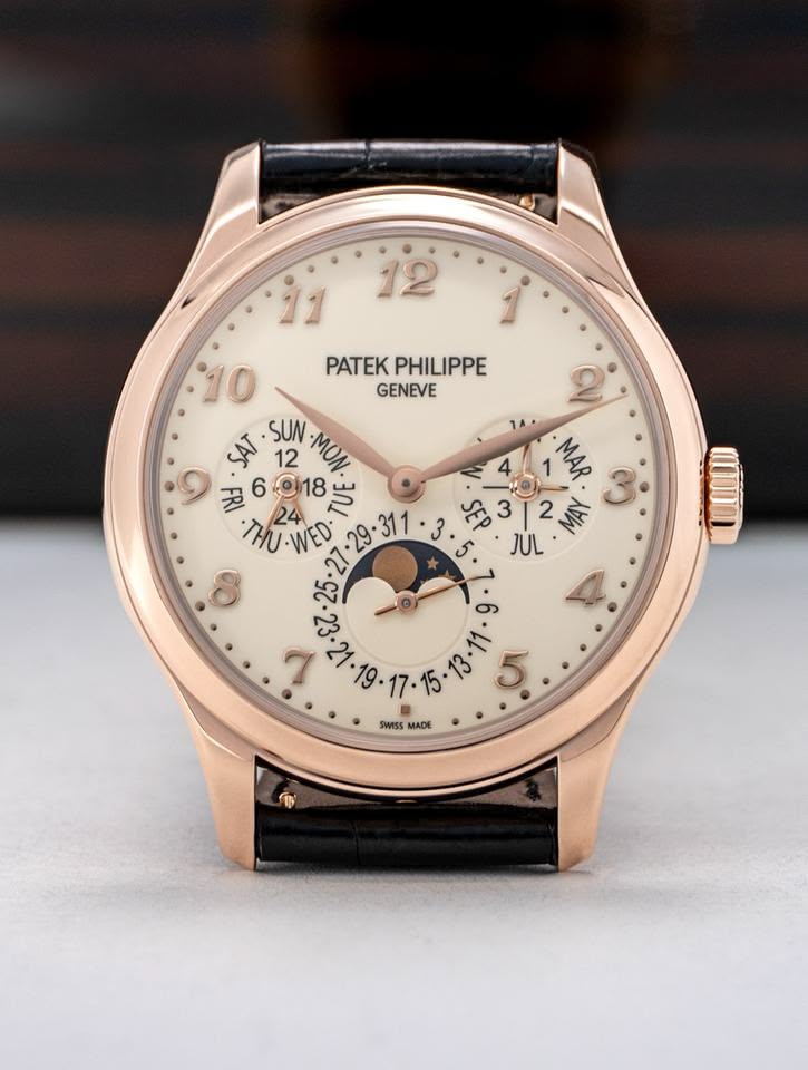Tác hại nguy hiểm khi xoay núm chỉnh giờ Patek Philippe đêm. 2