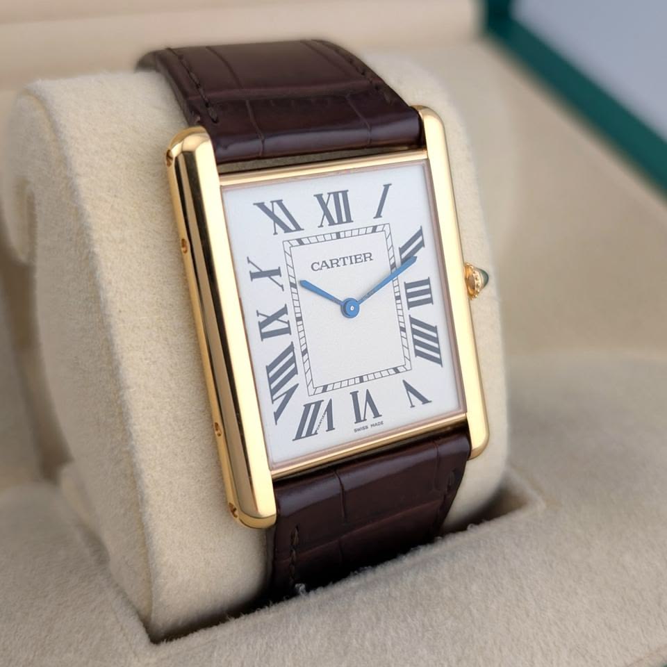 Bí quyết giữ gìn lớp mạ vàng trên đồng hồ Cartier Tank. 2