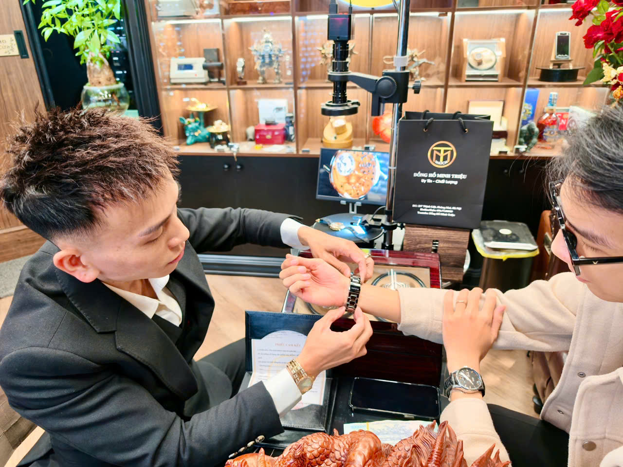 Giải pháp sang tay thu mua đồng hồ cũ Breitling Hoàn Kiếm. 1