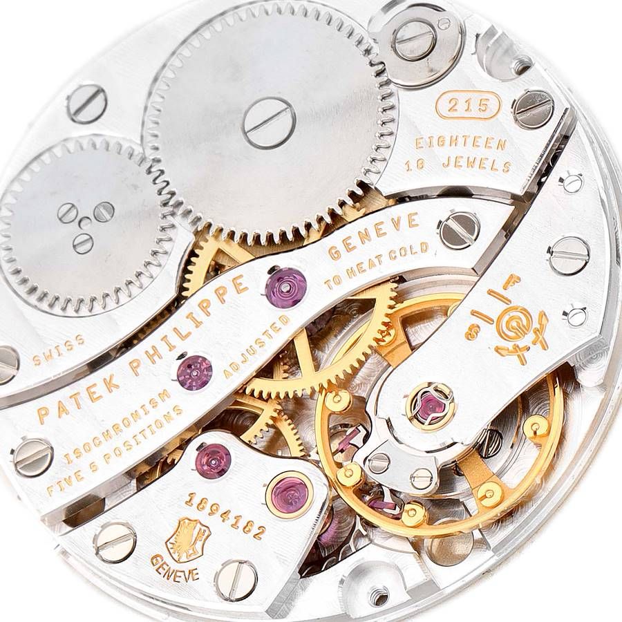 Kỹ thuật xử lý bề mặt xước mịn cỗ Patek Philippe 1