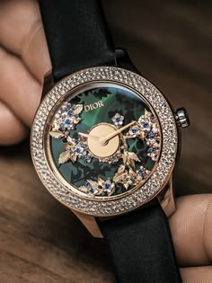 Sự giao thoa nghệ thuật trên mặt số Dior Grand Soir. 3