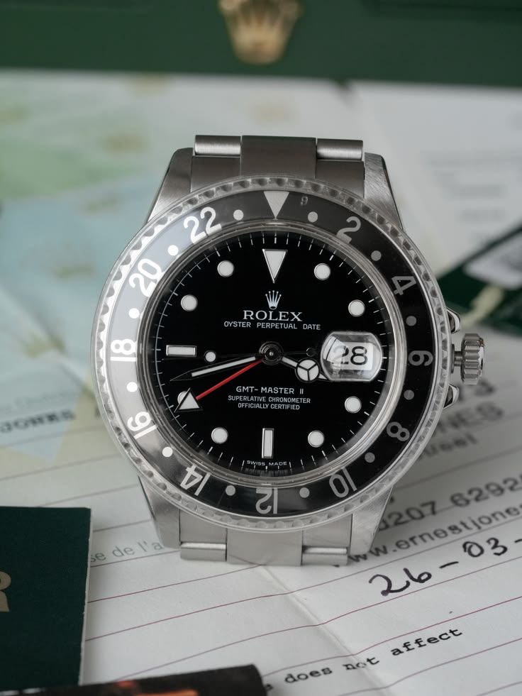 Hiện tượng đọng hơi nước dưới kính sapphire Rolex GMT Master II. 1