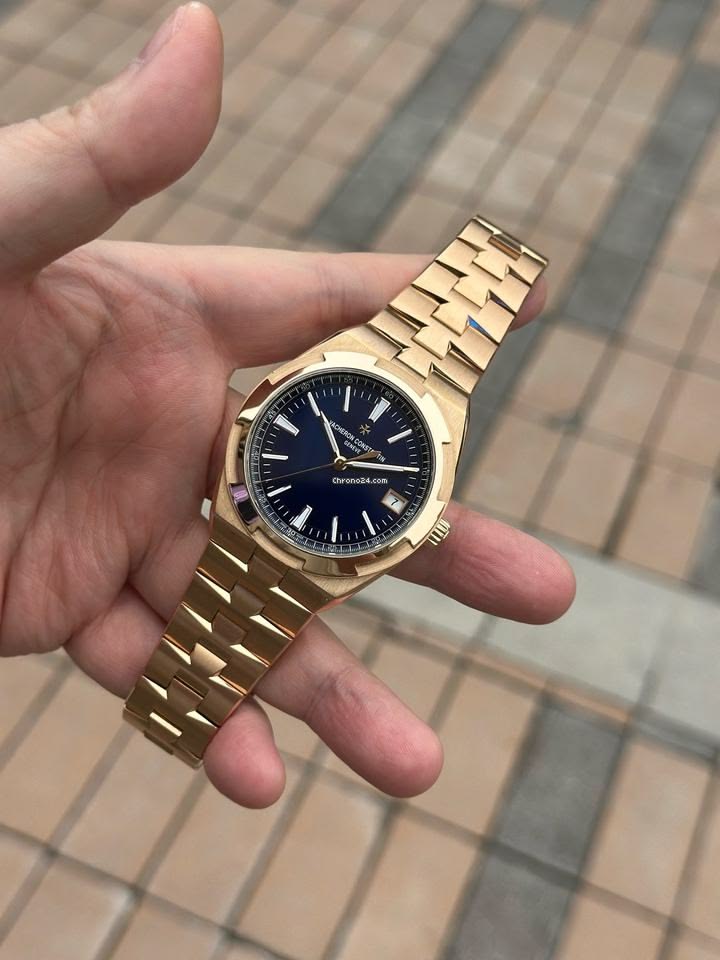 Cơ chế tháo dây nhanh Vacheron Constantin Overseas tiện lợi thế nào? 2