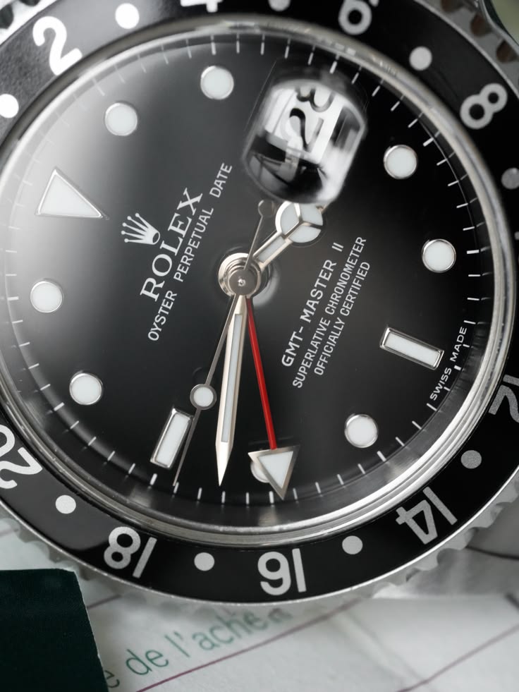 Hiện tượng đọng hơi nước dưới kính sapphire Rolex GMT Master II. 3