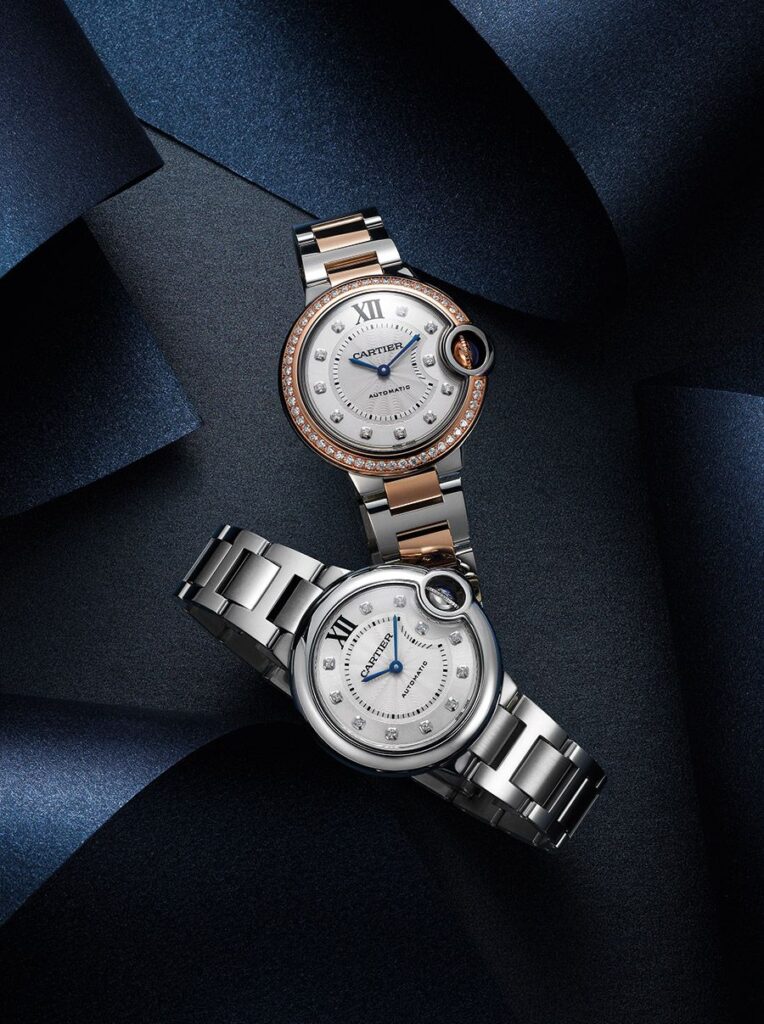 Cách xử lý kính chống xước đồng hồ Cartier khi bị mờ. 1
