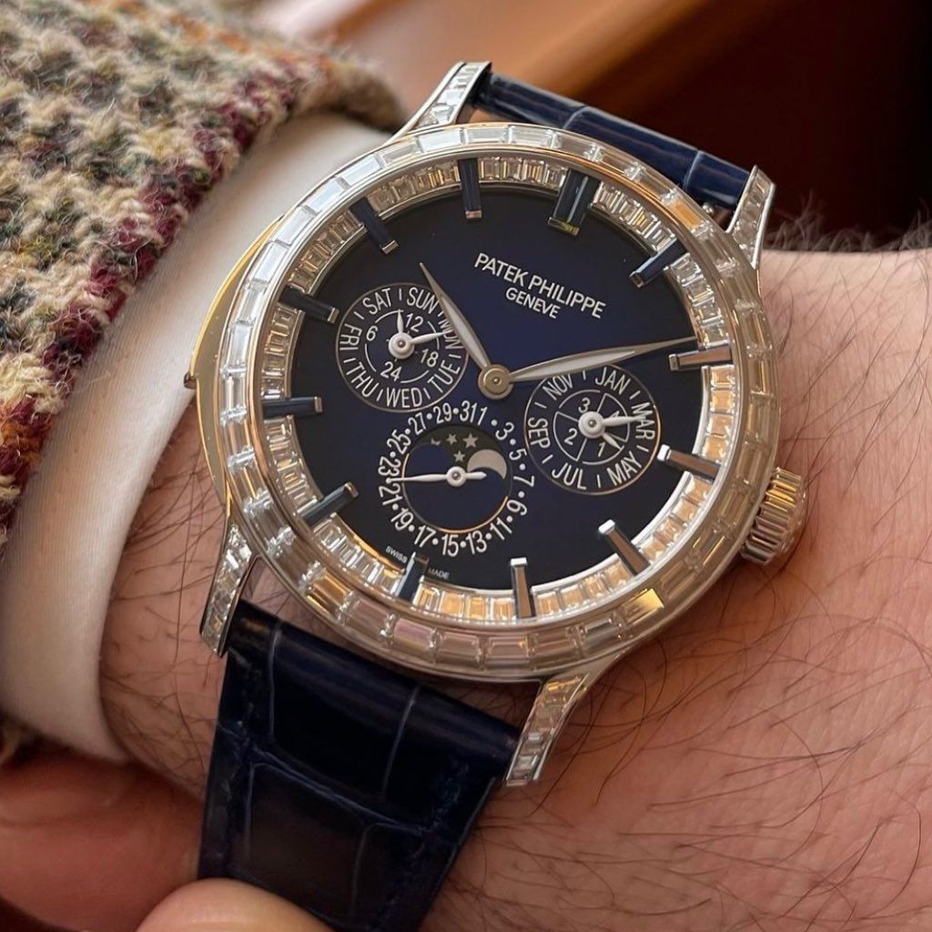 Nét xảo diệu trên thiết kế mặt số tráng men Patek Philippe 3