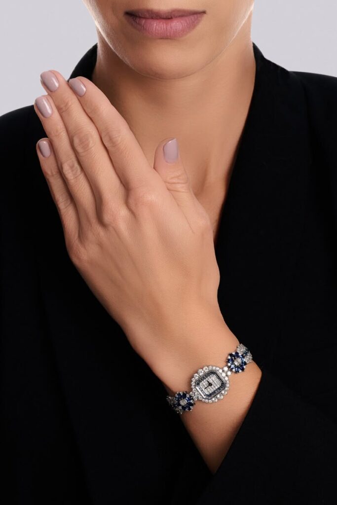 Lý do khiến giới mộ điệu mê mẩn cỗ Cartier Tank 3