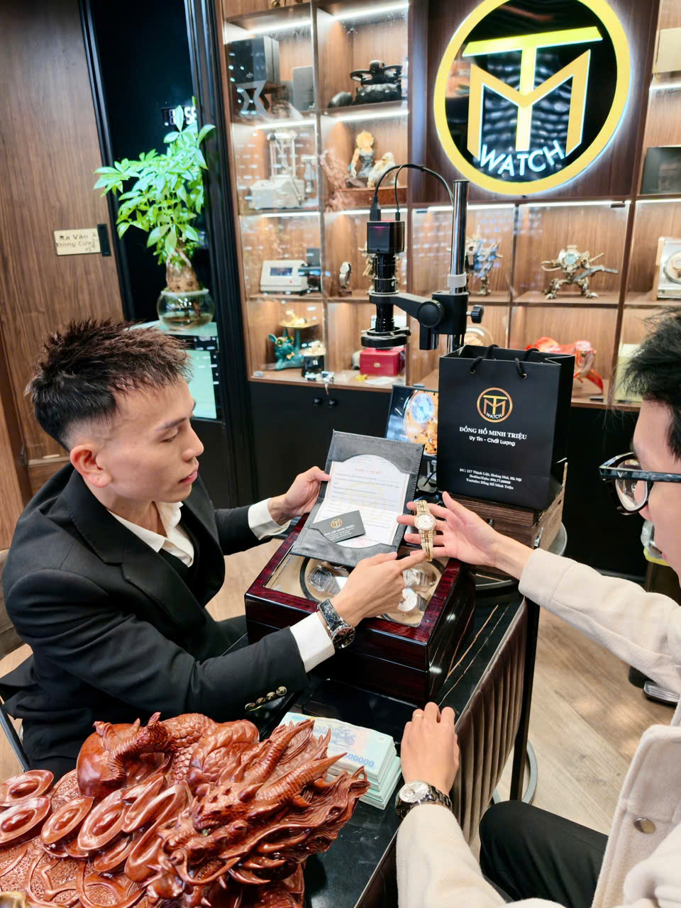 Cơ sở thu mua đồng hồ cũ Patek Philippe tại Tây Hồ. 3
