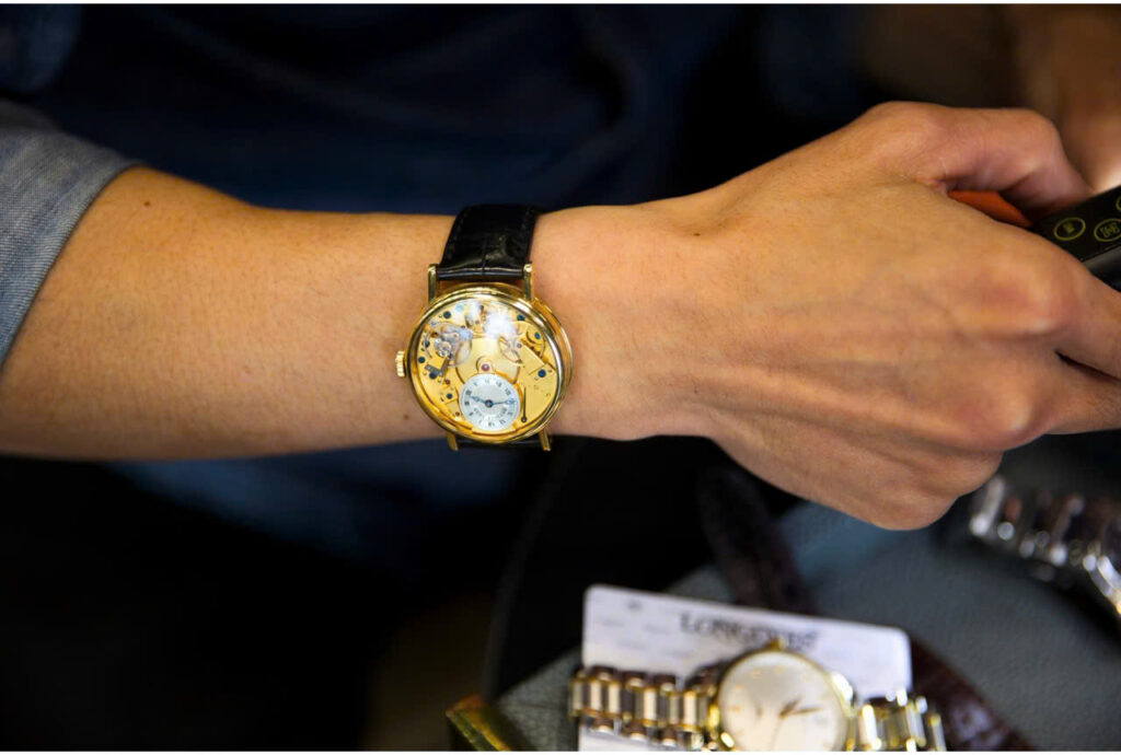 Nơi gom thu mua dong ho cu Greubel Forsey tại Văn Quán. 2