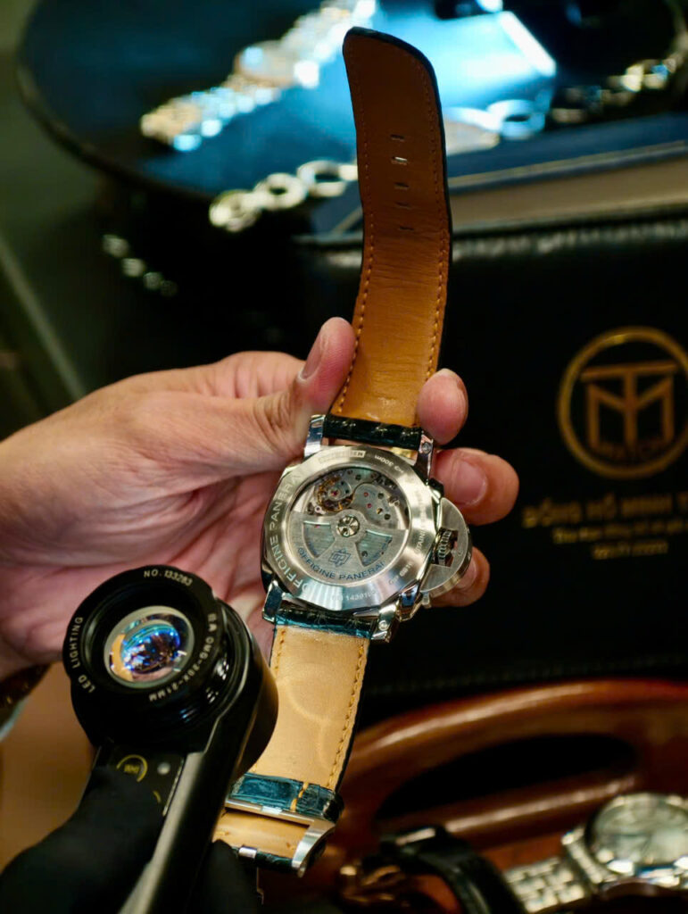Dịch vụ thu mua đồng hồ cũ Tudor Black Bay tại Đống Đa. 1