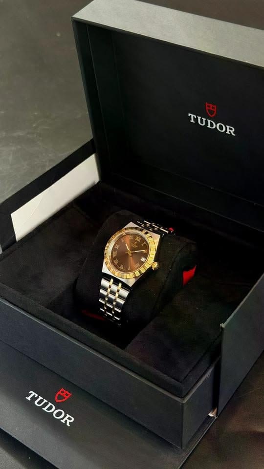 Góc khuất nghề thu mua đồng hồ cũ Tudor Hàng Bài. 1