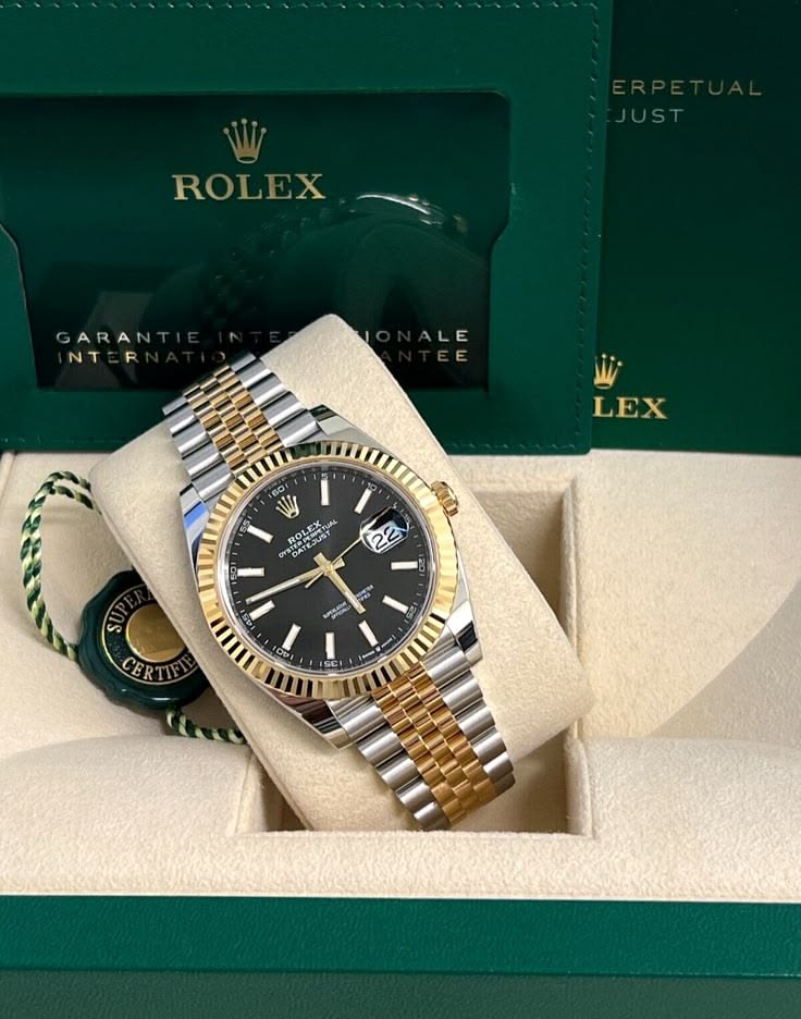 Cách phối đồ lịch lãm cùng chiếc đồng hồ Rolex vỏ vàng. 2