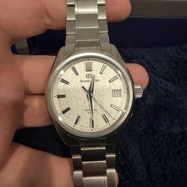 Đánh giá thật lòng về mẫu đồng hồ Grand Seiko lướt 2