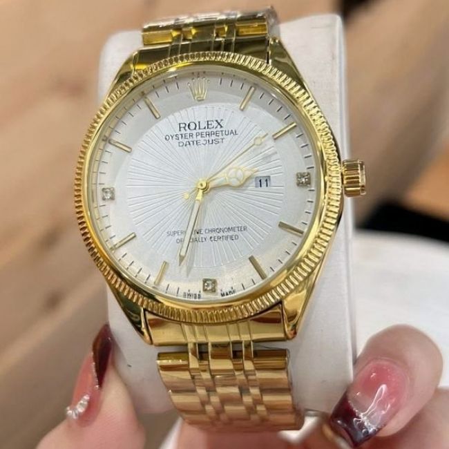 Dịch vụ thu mua đồng hồ Rolex vàng khối tận nhà 1