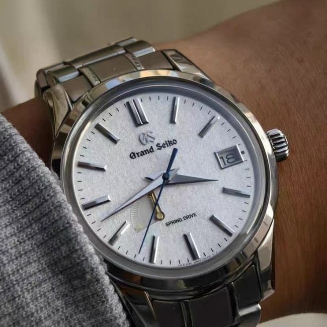 Thu mua đồng hồ Grand Seiko cũ giá cao Hoàn Kiếm 1