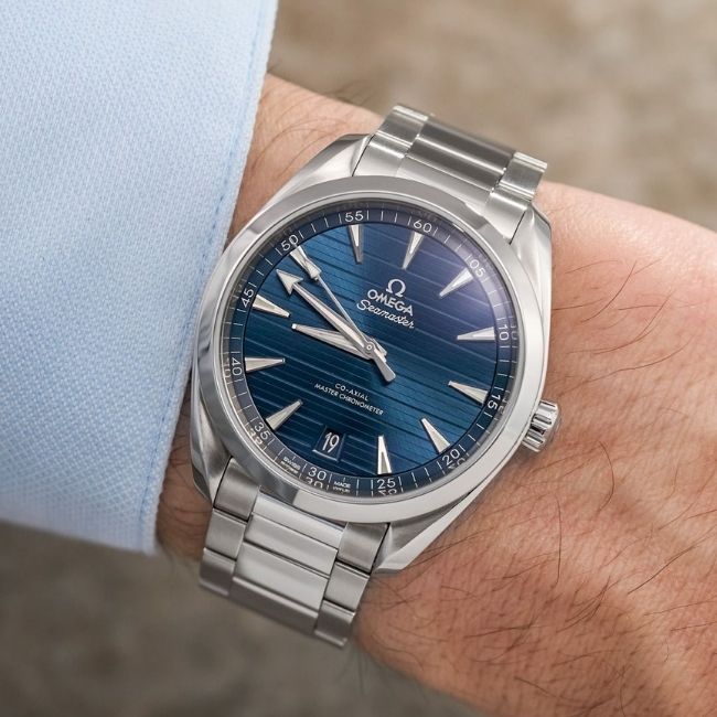 Góc nhìn chi tiết về mẫu đồng hồ Omega nam cũ 3