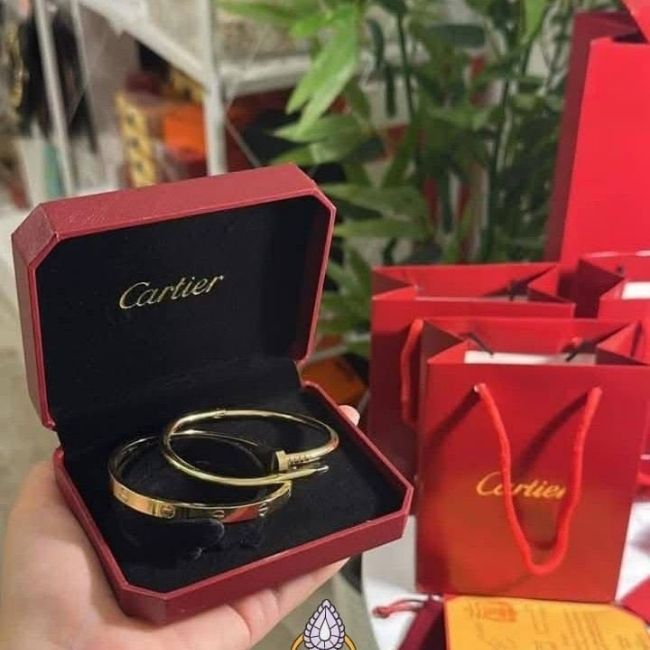 Cửa hàng nhận mua nhẫn vàng Cartier lướt tại Đống Đa 1