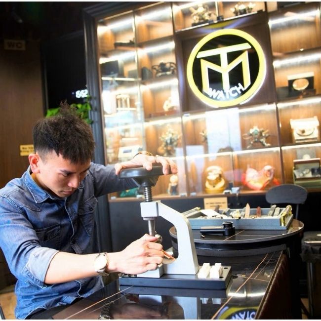 Đồng hồ Minh Triệu thu mua đồng hồ Cartier nam bảo mật. 2