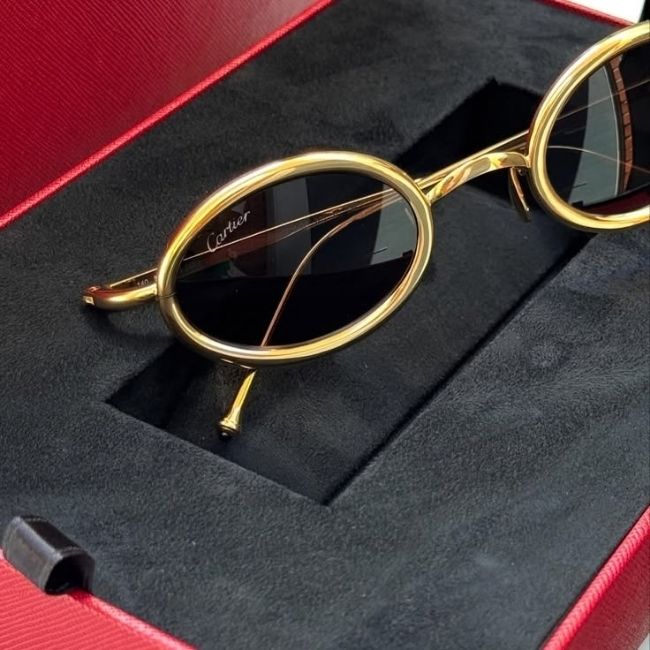 Cơ sở thu mua kính mắt đúc vàng Cartier giá cao 2